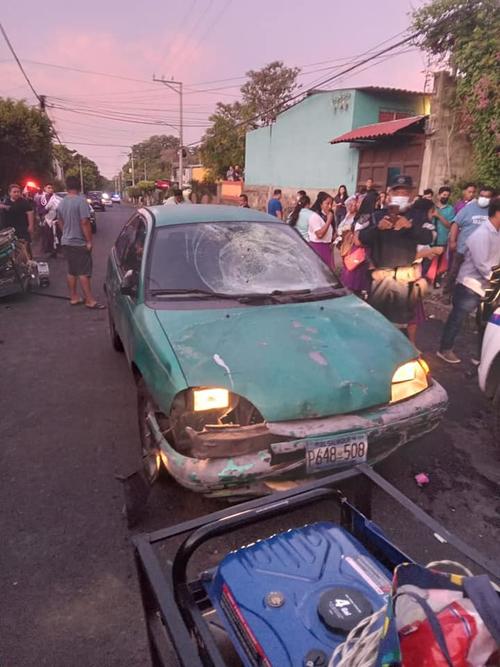 Un conductor en aparente estado de ebriedad atropelló una procesión que recorría una avenida en El Salvador. (Foto: Facebook/Marvin Sánchez)