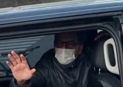 El guatemalteco al ingreso del show. (Foto: polentacintia)

