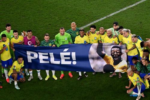 El astro brasileño recibió apoyo de su selección y de los aficionados desde Qatar. (Foto: AFP)