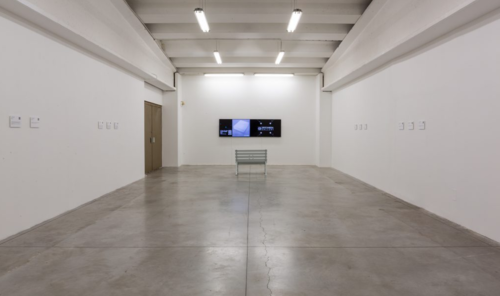 Las obras se aprecian a trav&eacute;s de c&oacute;digos QR. (Foto: Boccanera Gallery)