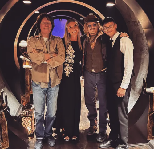 Johnny Depp degustó una lujosa cena india junto a sus amigos. (Foto: BBC)