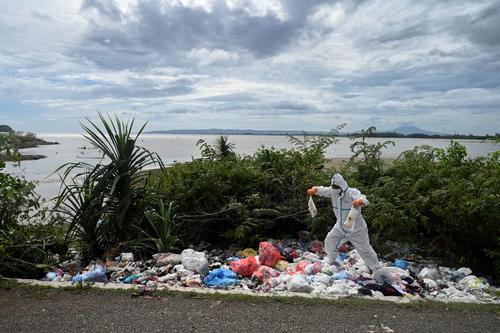 Ríos, lagos y mares se ven afectados por la creciente contaminación provocada por el plástico. (Foto: AFP)
