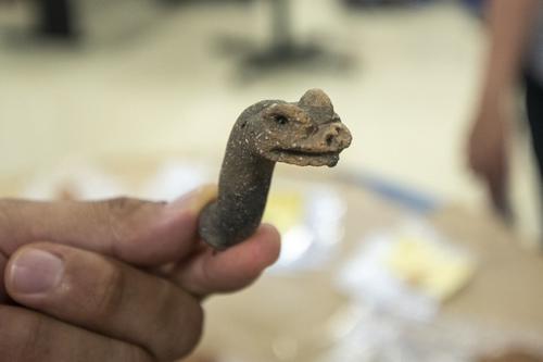 Varias reliquias han sido recuperadas durante las excavaciones. (Foto: AFP)