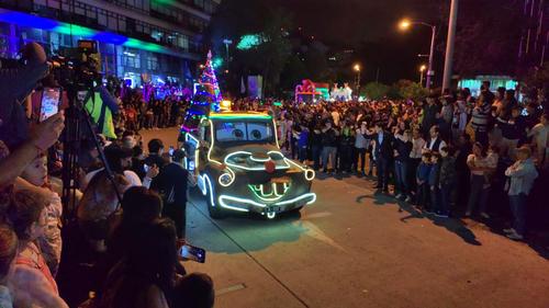 Los personajes de Cars forman parte del desfile. (Foto: LiberalGT)