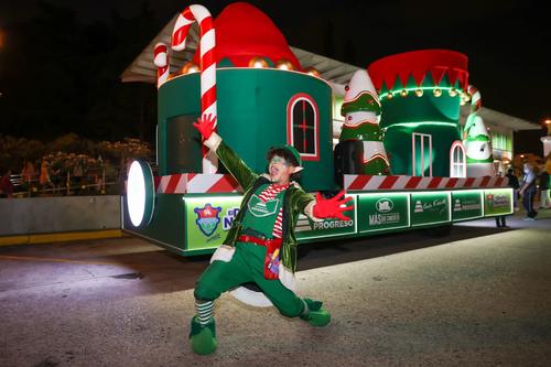 Los duendes con los dulces tambi&eacute;n se hicieron presentes. (Foto: Nuestro Diario)