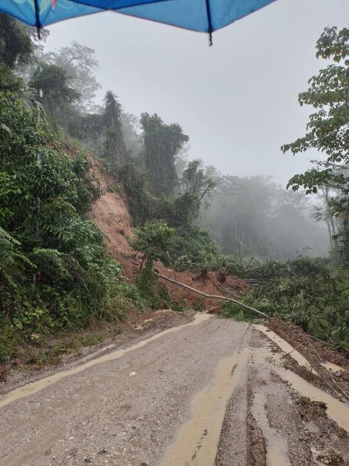 Deslizamiento en aldea Santa Mar&iacute;a Tzeja, Quich&eacute;. (Foto: Conred)