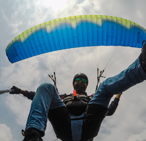 Andr&eacute;s parapente