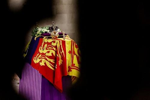 El féretro de la reino Isabel II. (Foto: AFP)