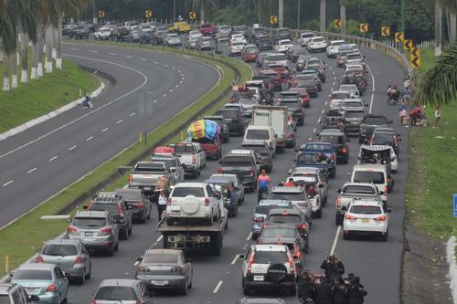 im&aacute;genes a&eacute;reas, retorno guatemala, veraneantes, transito lento, autopista pal&iacute;n