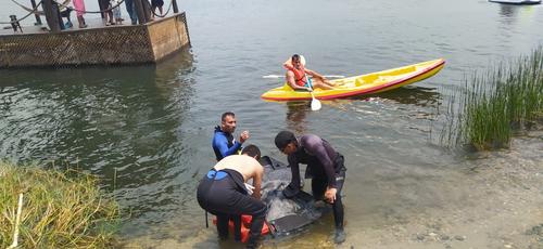 El cuerpo de Danilo Ju&aacute;rez fue rescatado por hombres rana. (Foto: Bomberos Voluntarios)
