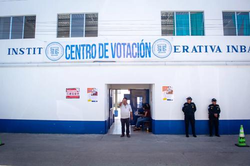 Centro de votaci&oacute;n en Palencia. (Foto: Colectivo Chiviricuarta)
