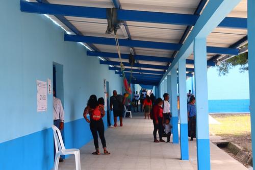 Centro de votaci&oacute;n en Popt&uacute;n. (Foto: Aj Ralch'och' Noticias)