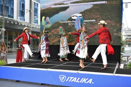 Grupo Salinas, Azteca, arriba guate, arriba los chapines, independencia, Guatemala, Azteca, Soy502 1