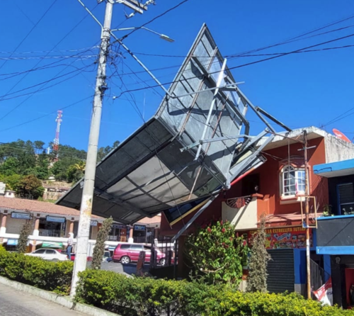 valla publicitaria, techo de casa, Jutiapa 