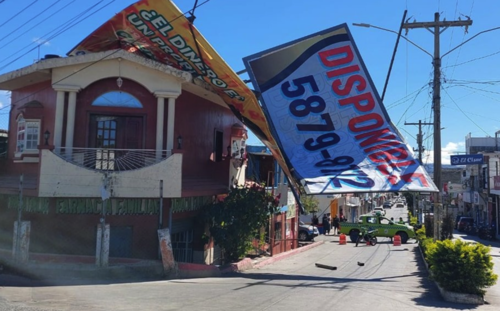 valla publicitaria, techo de casa, Jutiapa 
