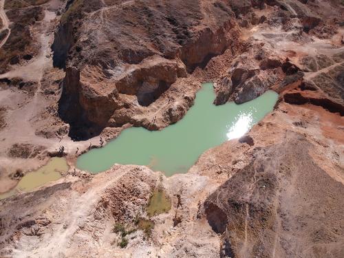 Las autoridades esperan determinar la calidad del agua que ha surgido en Jutiapa. (Foto: Juan Carlos Pérez/Soy502)