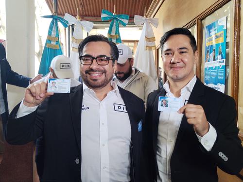EL binomio presidencial de PIN recibió sus credenciales para Elecciones 2023. (Foto: PIN)