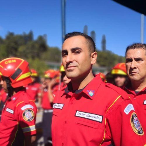 El bombero guatemalteco ha puesto su experiencia para tratar de ayudar a los afectados por este terremoto. 
