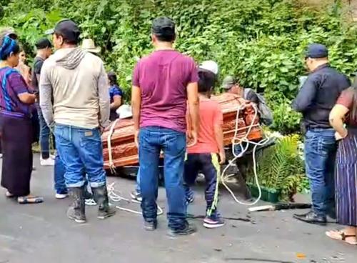 accidente de tr&aacute;nsito, san antonio palop&oacute;, funeral, guatemala