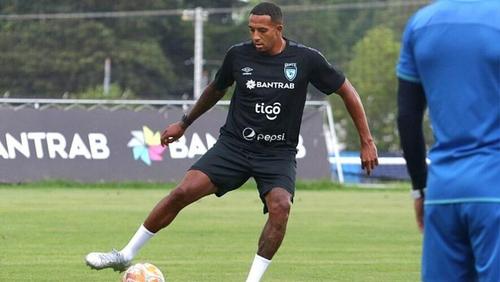 Nathaniel Mendez-Laing​ tiene 31 años y juega de centrocampista. (Foto: FEDEFUT)