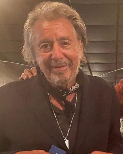 Al Pacino es definitivamente el padre de el beb&eacute; de Noor Alfallah. (Foto: Twitter / @PosaTres)