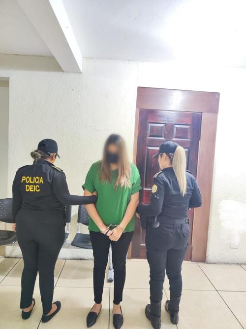 La mujer fue capturada en una agencia bancaria. (Foto: MP)