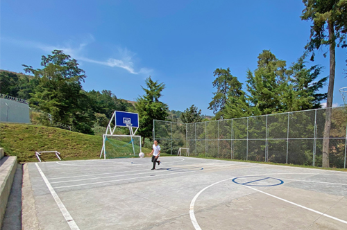 Las canchas deportivas se pueden utilizar para juegos de fútbol o baloncesto. (Foto: Fuentes del Valle Norte IV)