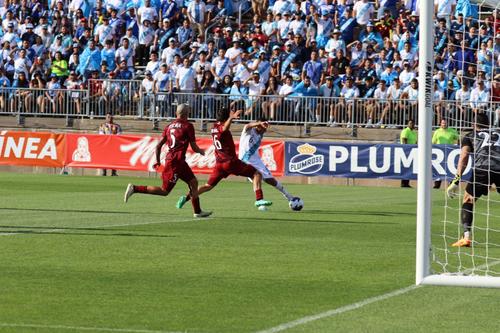 Las jugadas de peligro para Venezuela terminaron en las manos del portero. (Foto: Fedefutbol)