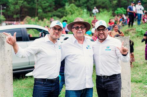 Al menos tres integrantes de la familia Moll son candidatos a elecci&oacute;n popular. (Foto: partido Valor)