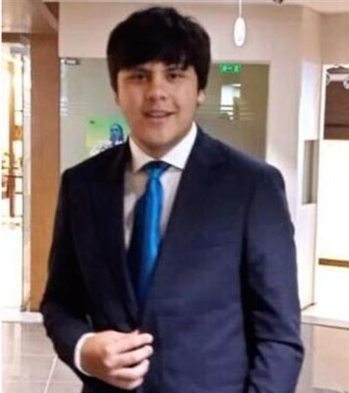 Estudiante Universitario Suleman Dawood