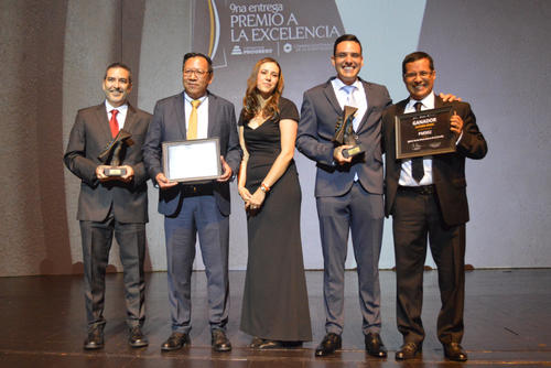 Premio a la Excelencia, Cementos Progreso, Centro Cultural Miguel &Aacute;ngel Asturias, Guatemala, Soy502