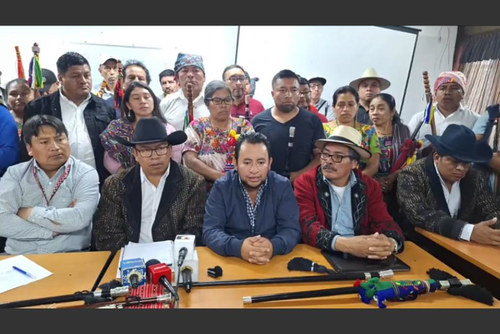 Durante una conferencia de prensa, autoridades indígenas hablaron sobre la junta que estaba prevista para esta mañana. (Foto: Cortesía)