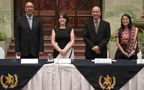 De izquierda a derecha: Rodrigo Carrillo, Liwy Grazioso, Francisco José  Aguilar y Laura Cotí. (Foto: Gobierno de Guatemala)