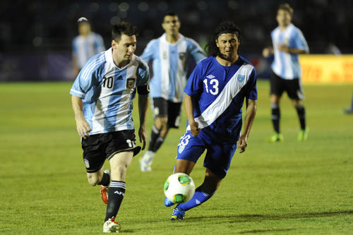 Leo Messi cumplió 26 años 10 días después de anotarle tres goles a Guatemala. (Foto: EU)