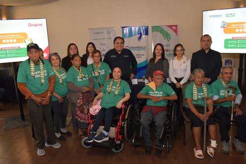 Walmart, Manos al Rescate, Desarrollo en movimiento, alimentos, desnutrición, abuelitos, Guatemala, Soy502