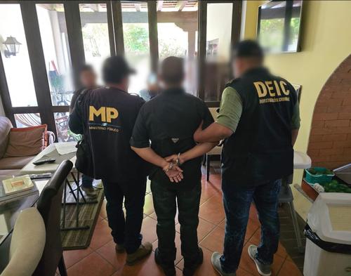 Al detenido se le acusa de haber disparado contra un hombre cuando se conducía por la cuesta de Las Cañas. (Foto: MP)