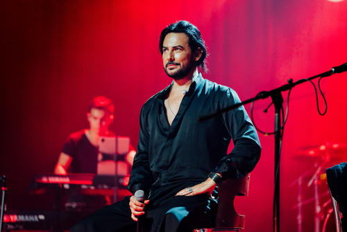 Beto Cuevas acustico entrevista 1