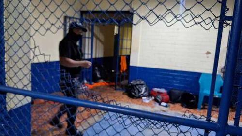 El ministro de Gobernación indicó que este operativo sirvió para identificar a los agentes que colaboraron con las pandillas y traicionaron al país. (Foto: Jorge Sente/Nuestro Diario)