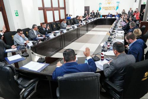 Finalizado el receso parlamentario, los jefes de bloque se reunieron en el Congreso para analizar las agendas de las sesiones plenarias de esta semana. (Foto: Wilder López/Soy502)