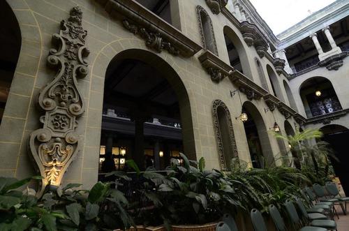 Al Palacio Nacional fueron citados los jefes de distintas facciones que se han conformado en el Congreso. (Foto: Archivo/Soy502)