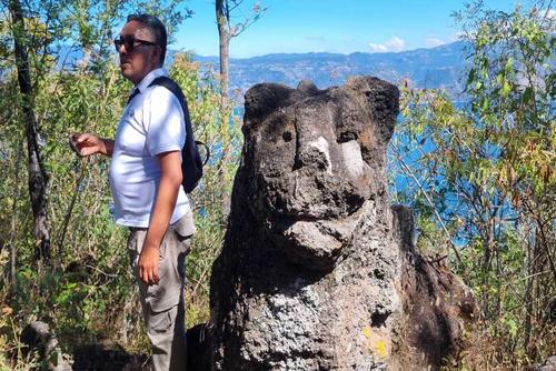 En la cima del cerro se encuentra una cabeza de jaguar esculpida en piedra. (Foto: Alfonso Guárquez/Colaborador)