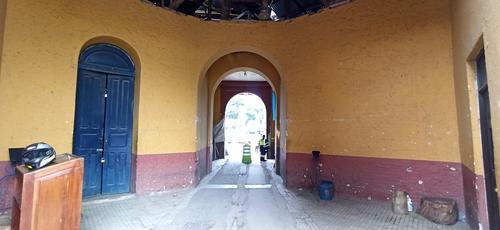 El ingreso es resguardado por agentes de la Policía Municipal de Tránsito. (Foto: Edward MorAles/Colaborador)