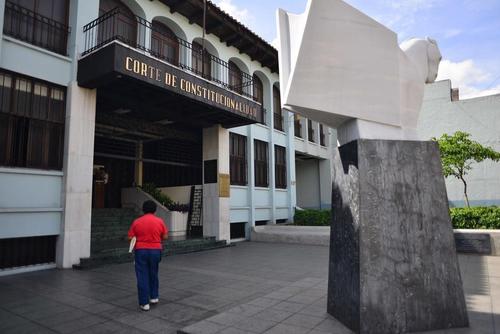 La CC ha recibido varios amparos en busca de frenar el cierre de los pozos petroleros que funcionan en el campo Xan. (Foto: Archivo/Soy502)