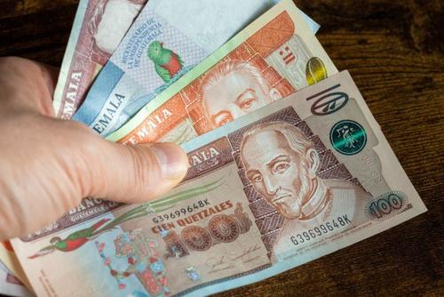 Vecinos de Ciudad Quetzal y Mixco se dicen preocupados por el impacto que tendrán en su economía las intervenciones de la ruta en que se contruirá el nuevo paso a desnivel. (Foto ilustrativa: Shutterstock)