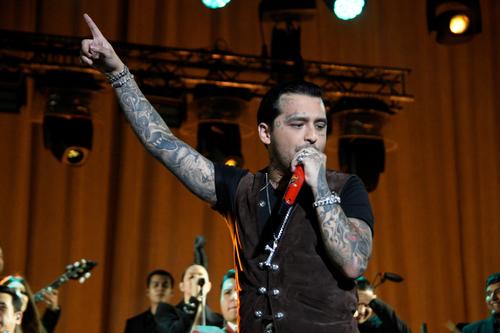 Christian invita a disfrutar y dejar el pasado atrás en su concierto. (Foto: Édgar Pocón/colaborador)