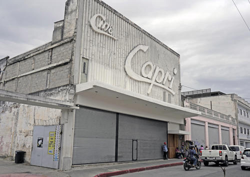 Edificio del Cine Capri.