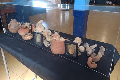 Los expertos detallan que las piezas son únicas por ser realizadas a manos por diferentes personas de la época Pocomam. (Foto: Edwards Morales/Colaborador)