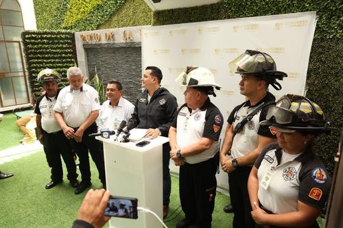 Con el bono de riesgo, se busca dignificar el trabajo de los Bomberos Voluntarios, según el promotor de la ley, Byron Rodríguez.