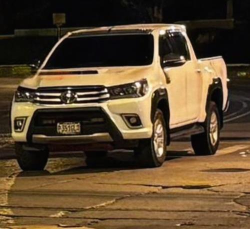 En este picop viajaba el diputado Juan Ramón Rivas, de Vamos, cuando fue víctima del atentado. (Foto: Cortesía)