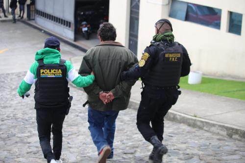 El supuesto abogado fue capturado durante un operativo en Quetzaltenango. (PNC)
